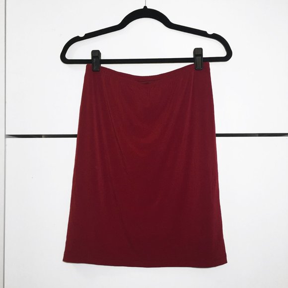 Red Skirt - Picture 2 of 3